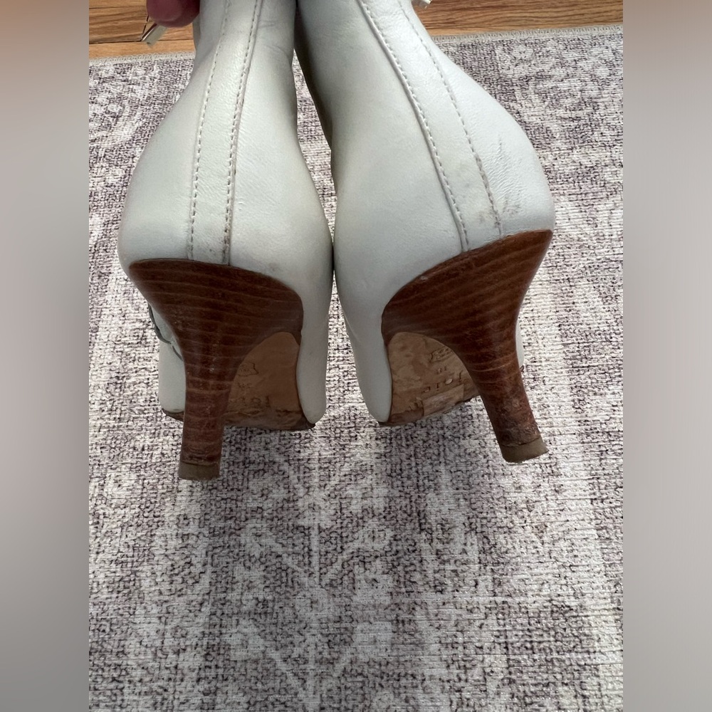 Anthropologie joie white ankle boots - size 38 women’s 7.5 white - Picture 2 of 6